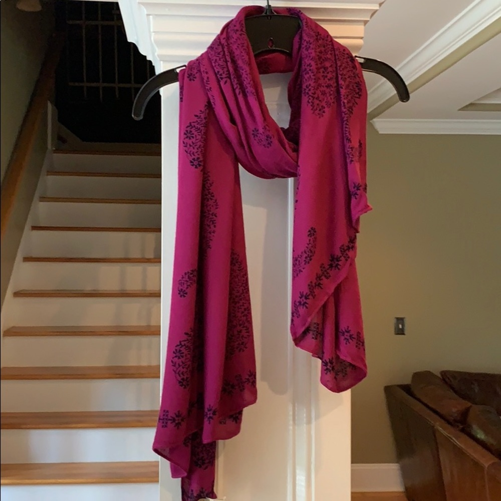 Lucky Brand fashion scarf